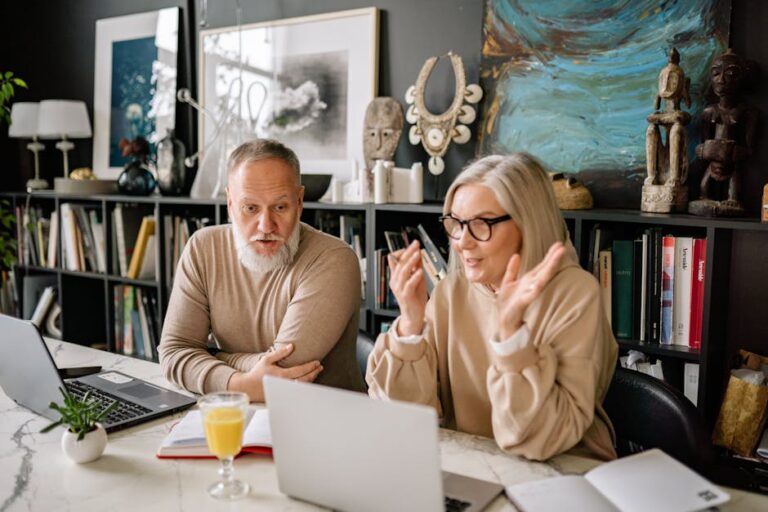 10 Ways Utilizing Technology to Enhance Senior Activities That Spark Joy